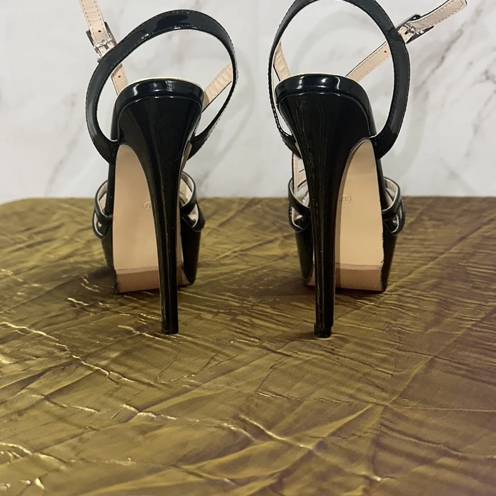 Mark Defang Black Patent Heels 37‎